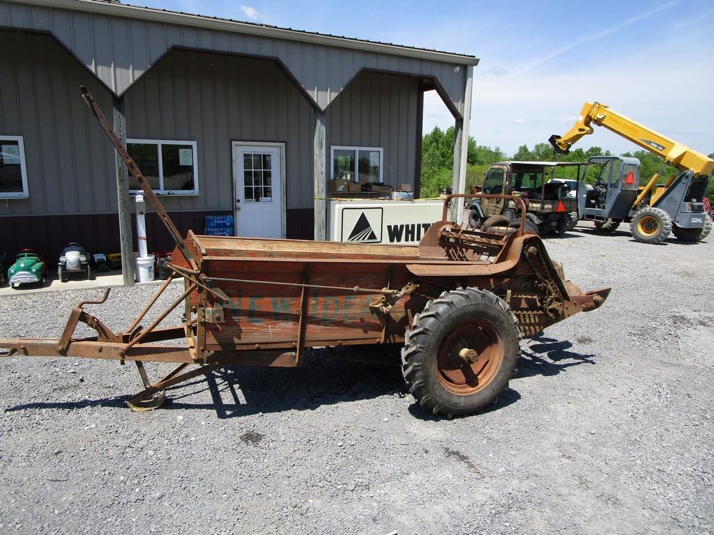 NEW IDEA GROUND DRIVE SPREADER