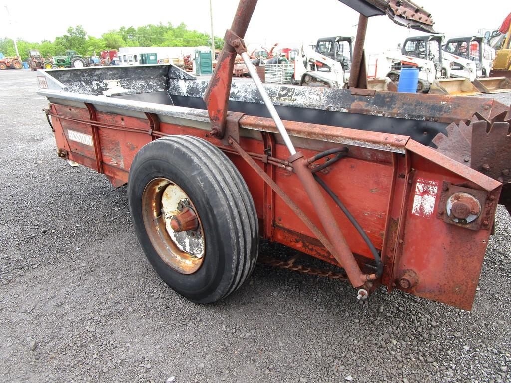 HESSTON S185 MANURE SPREADER