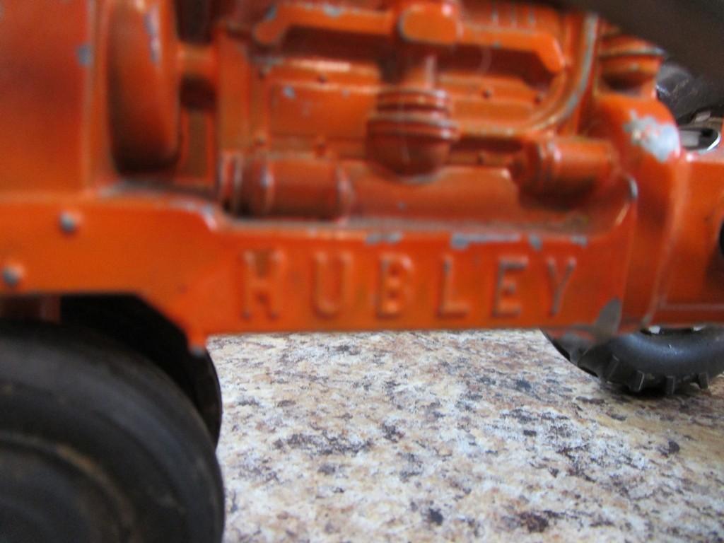 HUBLEY TOY TRACTOR W LOADER