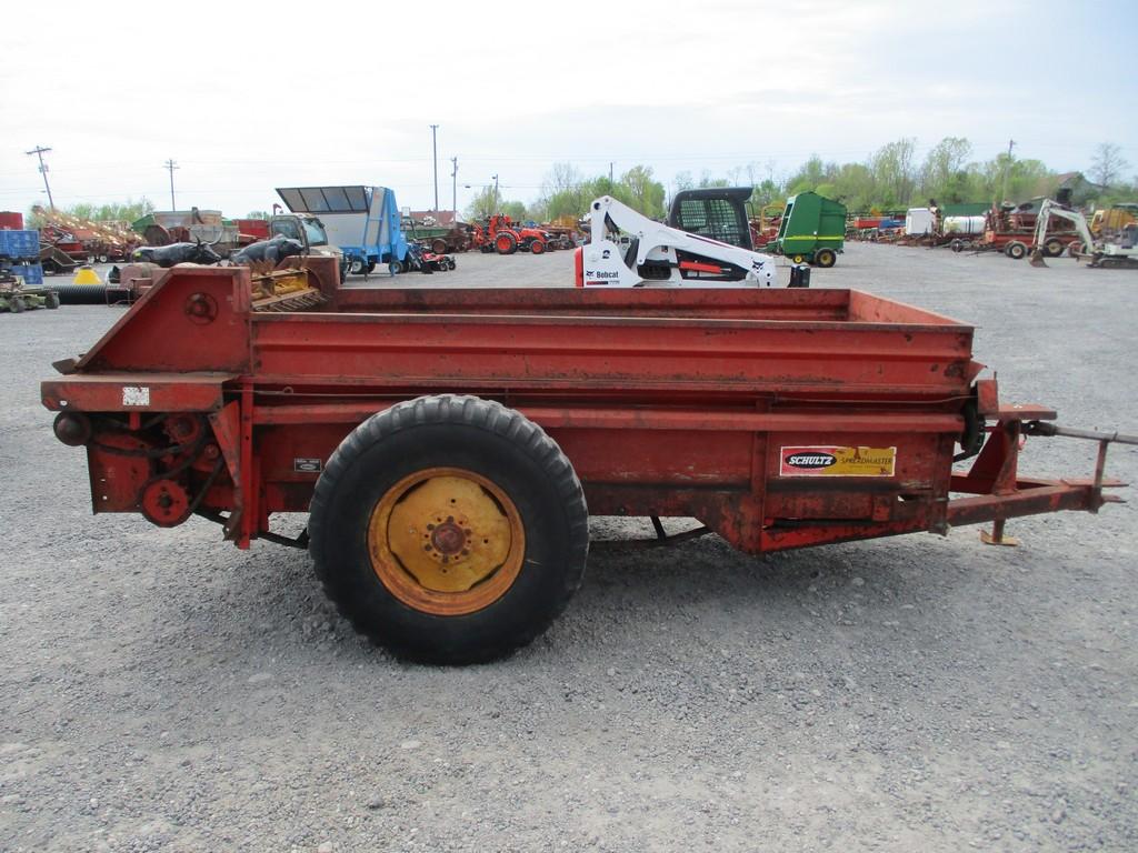 SCHULTZ SPREAD MASTER MANURE SPREADER