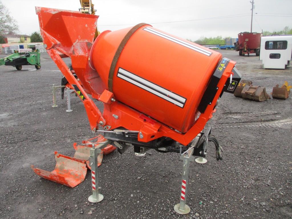 CORMIDI SELF-LOADING CONCRETE MIXER ATTACHMENT W STAND AND 3 CHUTE ATTACHMENT