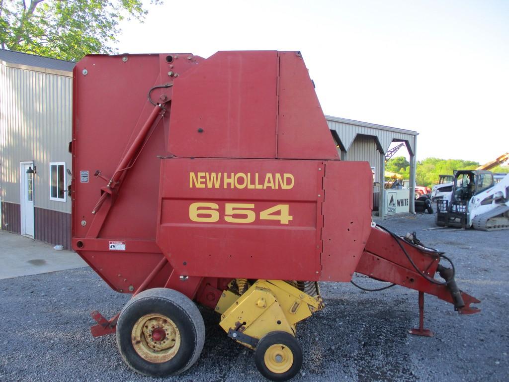 NEW HOLLAND 654 RD BALER