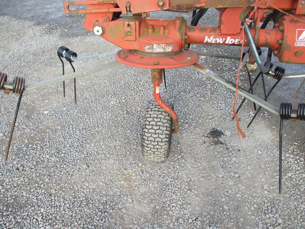 AGCO 4227 HAY TEDDER