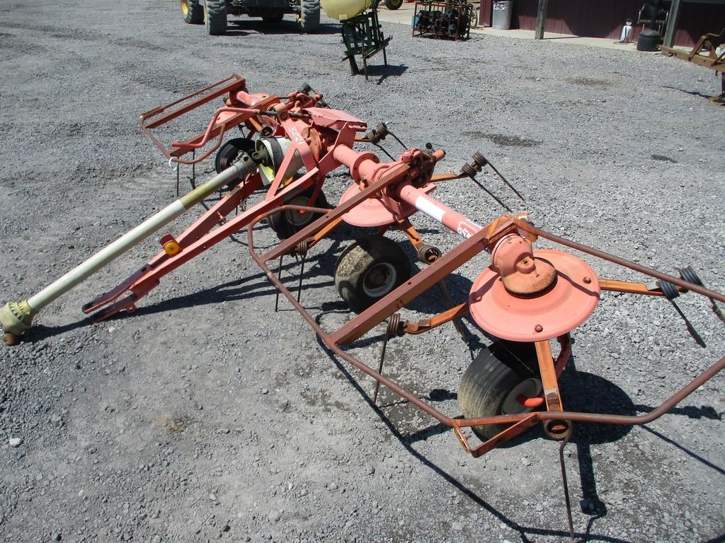 KUHN 4 BUCKET 12' TEDDER