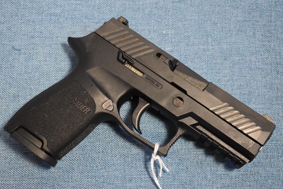 FIREARM/GUN SIG SAUER P320!! H 275