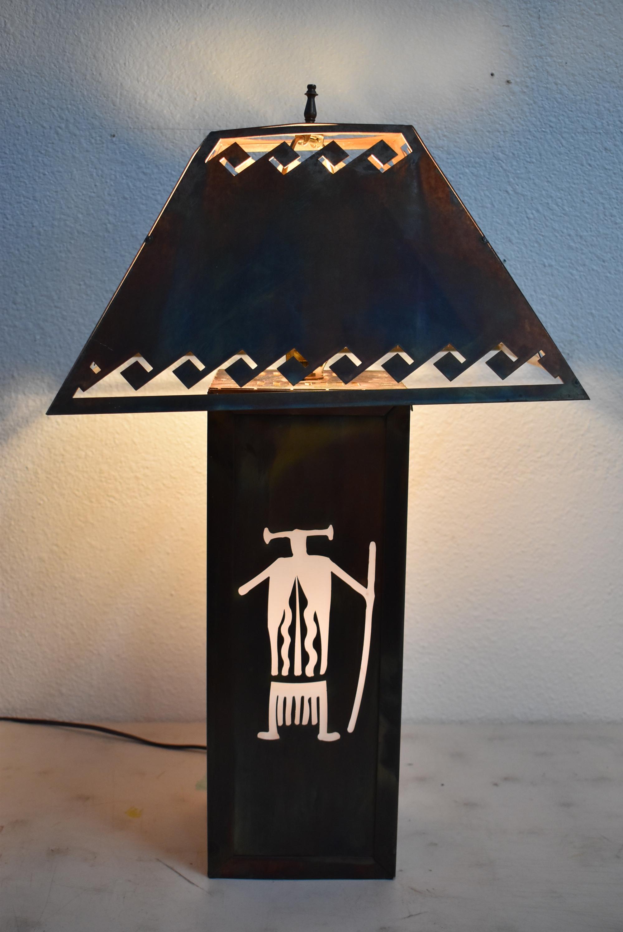 METAL ART TABLE LAMP!!