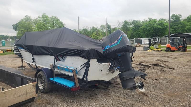 1987 Blue Fin Sportsman Boat w/ 125hp Force Motor