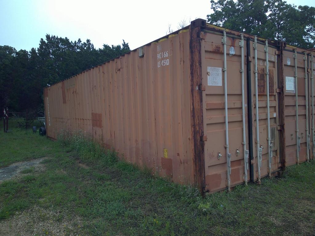 40FT SEA CONTAINER- USED- HOLES IN ROOF