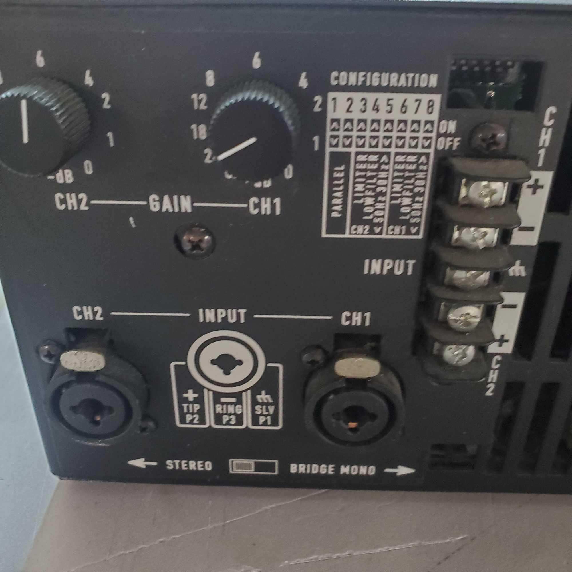 QSC USA 900 Watt Stereo Power Amplifier Rackmount (Lights Up)