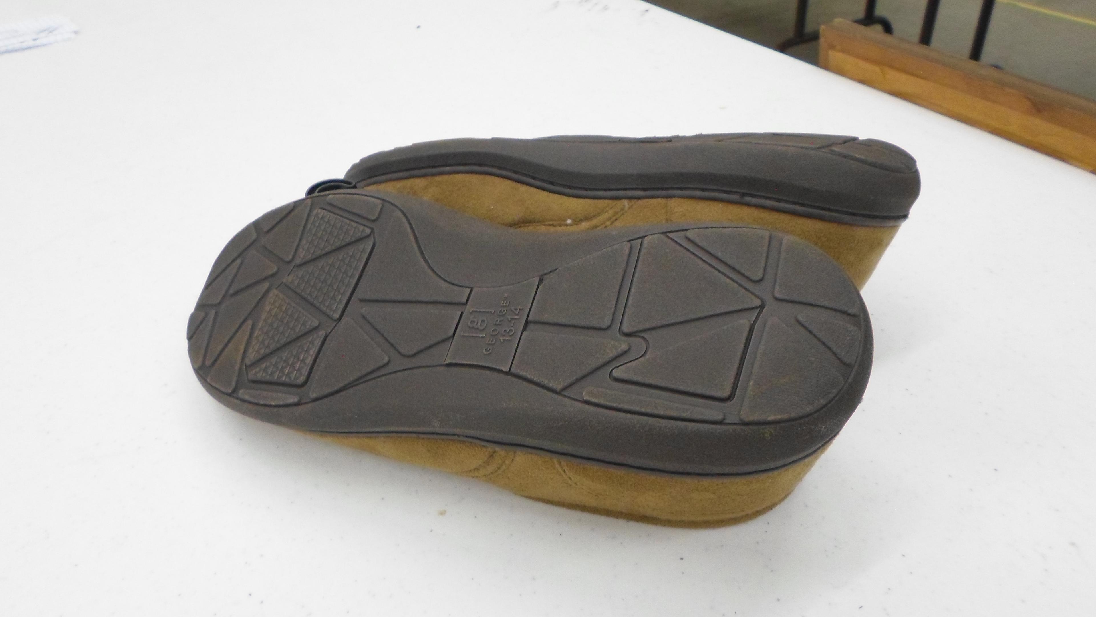 mens house shoes, new pair size 13/14