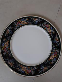 Fine China Dinner Plates