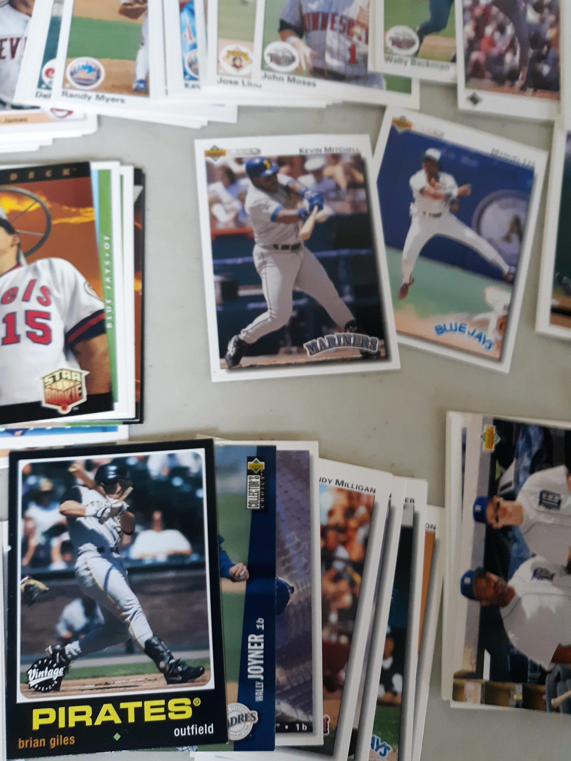 Baseball Cards Lot