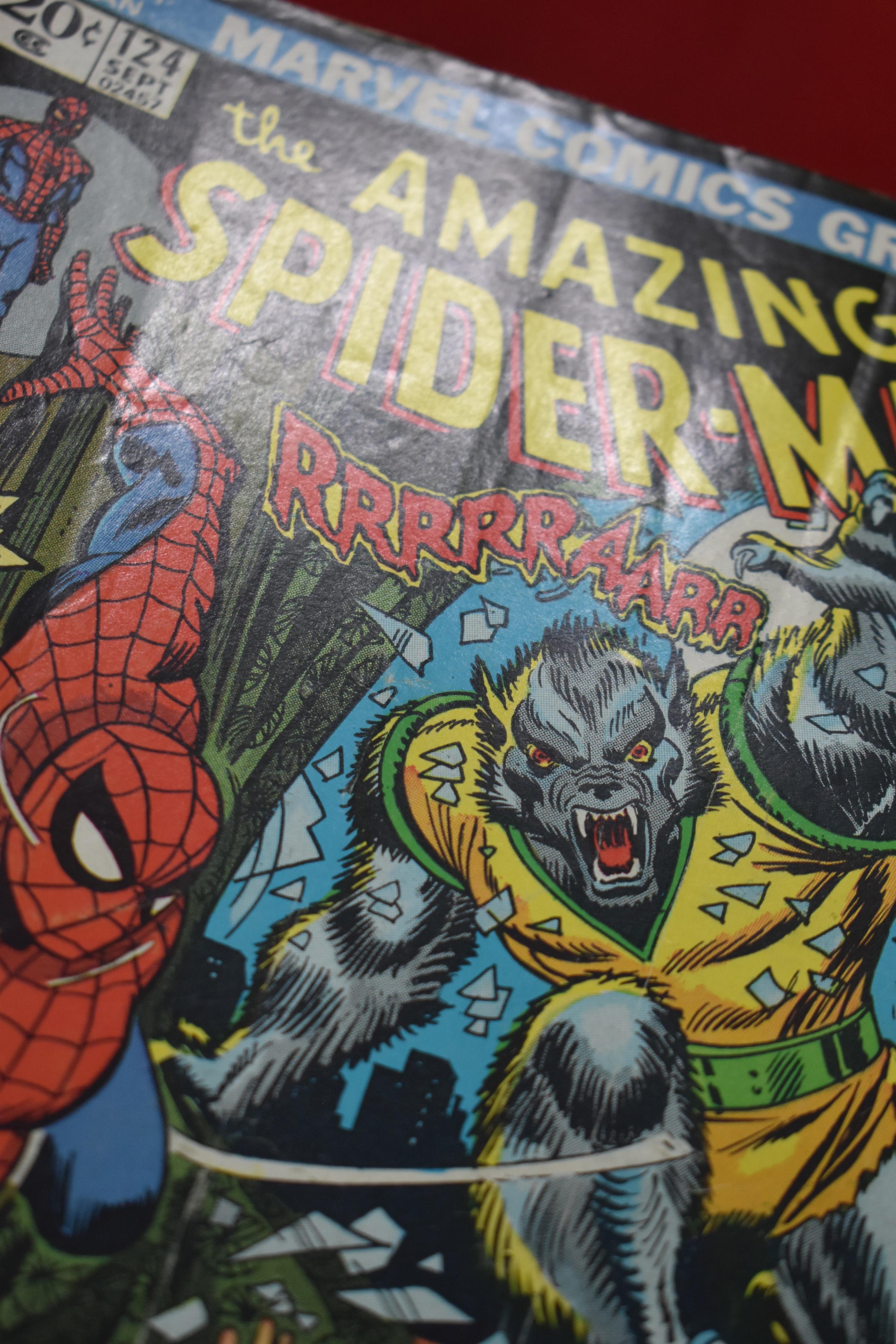 AMAZING SPIDERMAN #124 | KEY 1ST APPEARANCE OF MAN-WOLF! | *STAPLES SOLID - SOME CREASING*