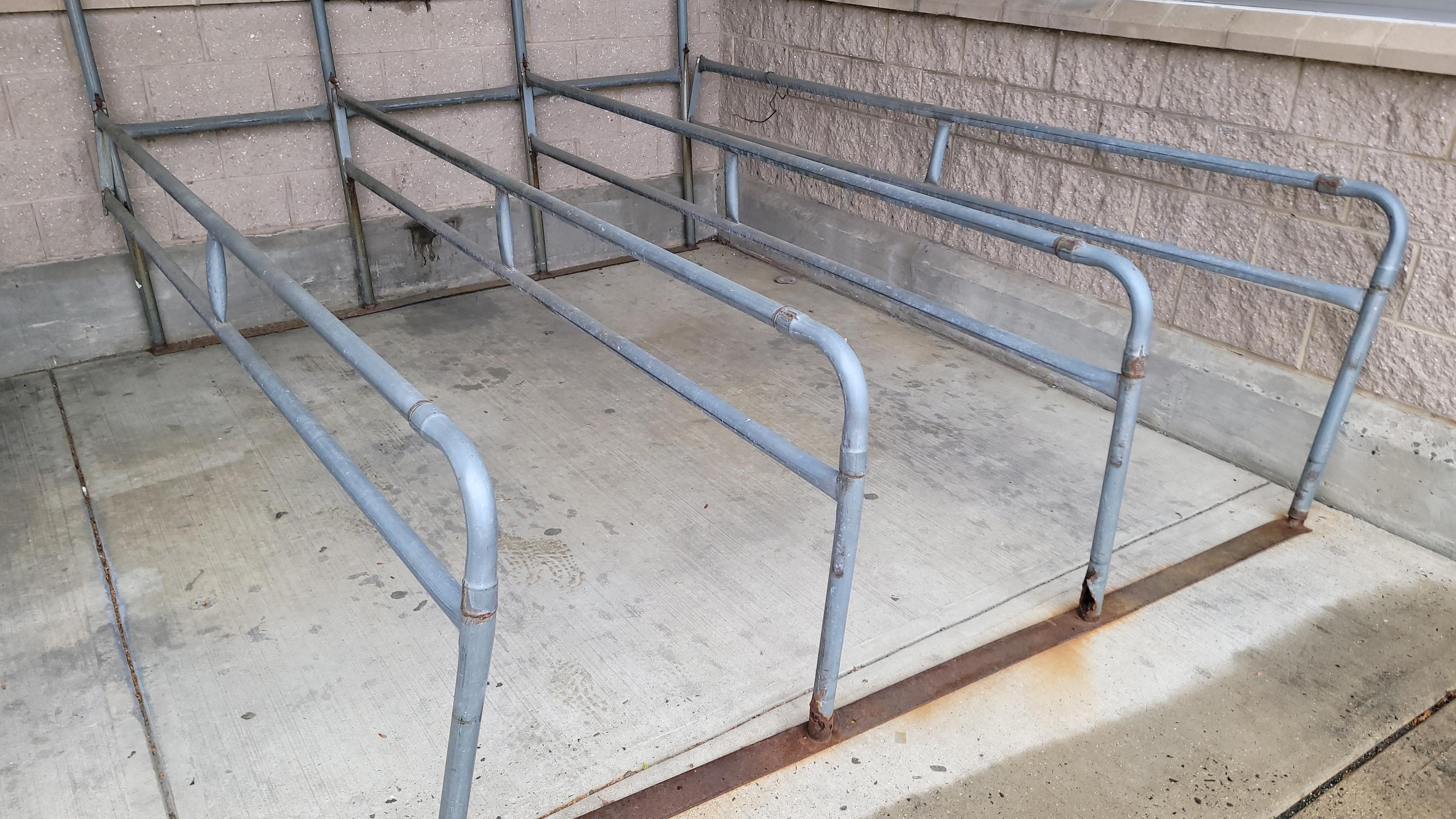 CART CORRAL 3 SECTION, 8' WIDE X 10" DEEP