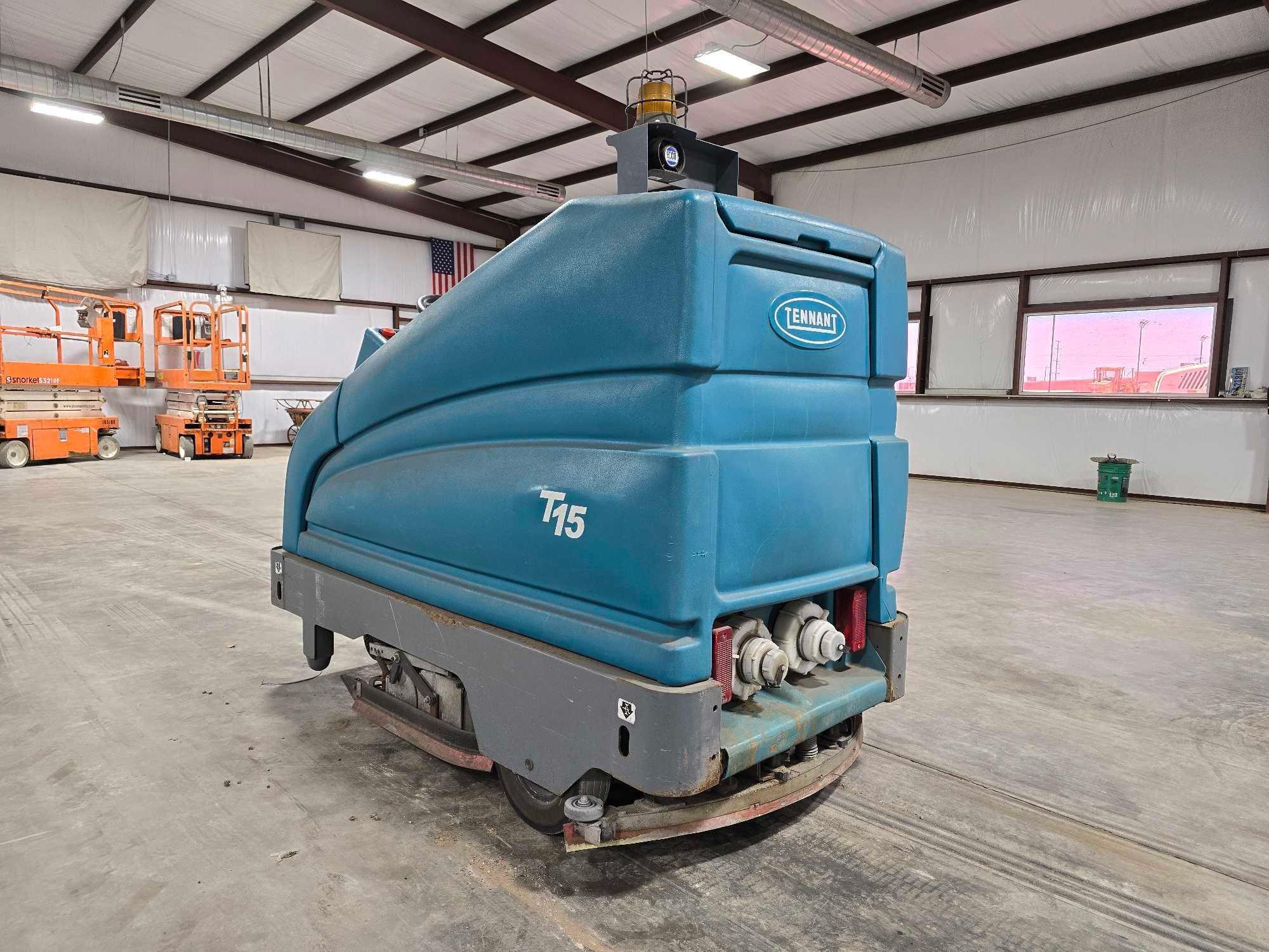 Tennant T15 Floor Scrubber