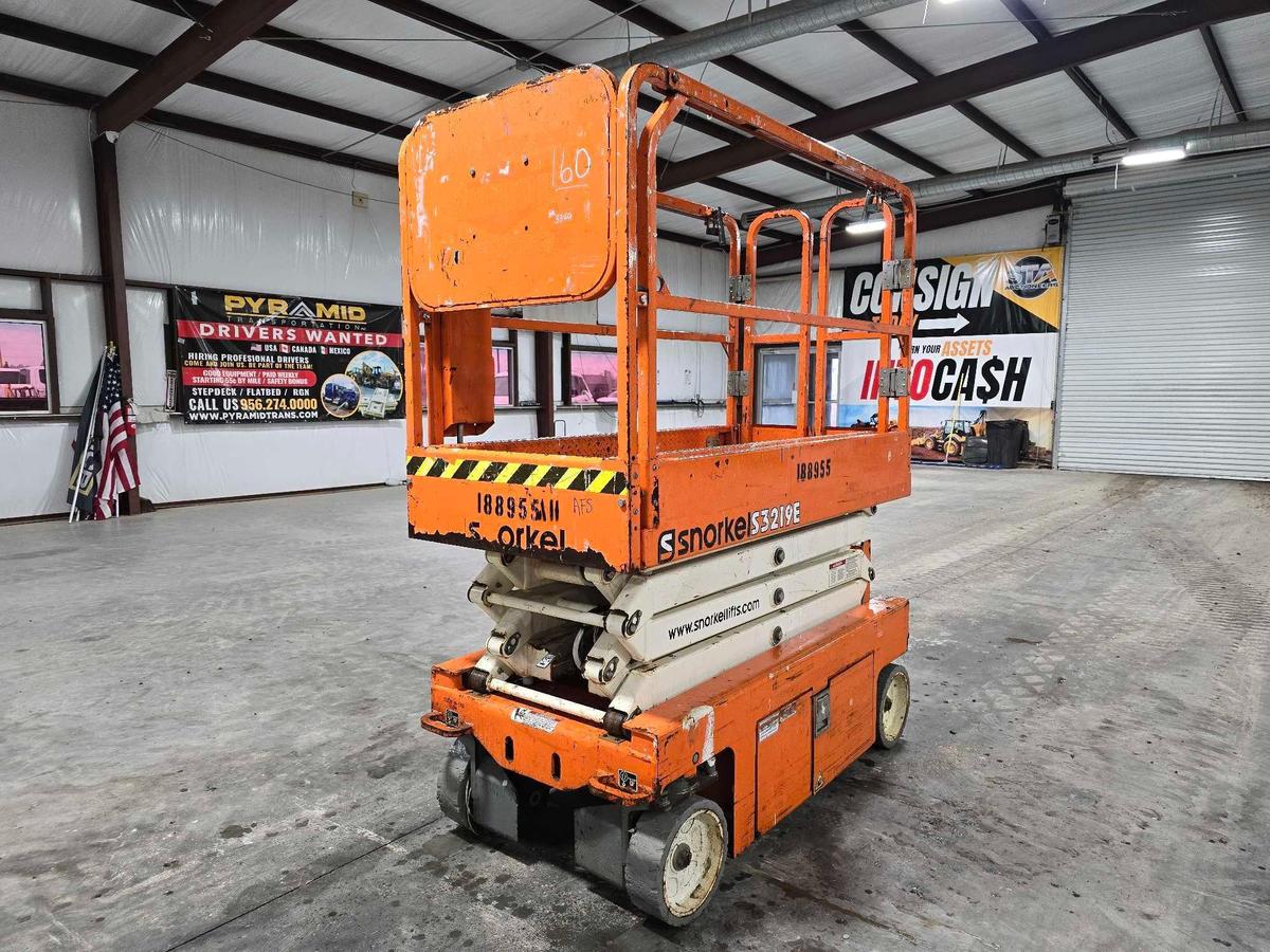 2017 Snorkel S3219E Scissor Lift