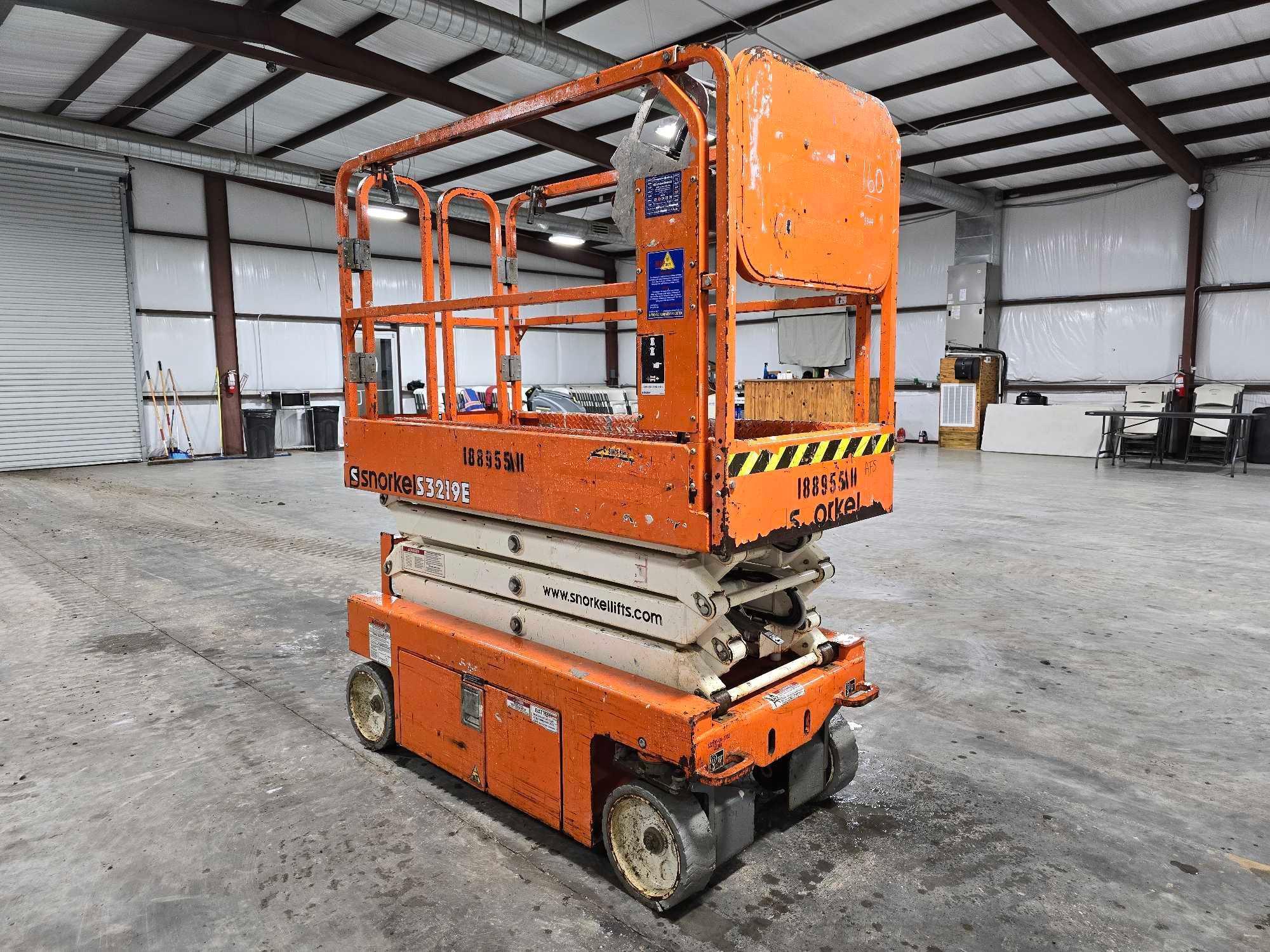 2017 Snorkel S3219E Scissor Lift