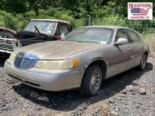 2002 Lincoln Town Car VIN 1663