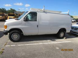 2005 Ford E-350 Super Duty Van