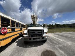 2006 Ford F-750 Super Duty Cab & Chassis Bucket Truck