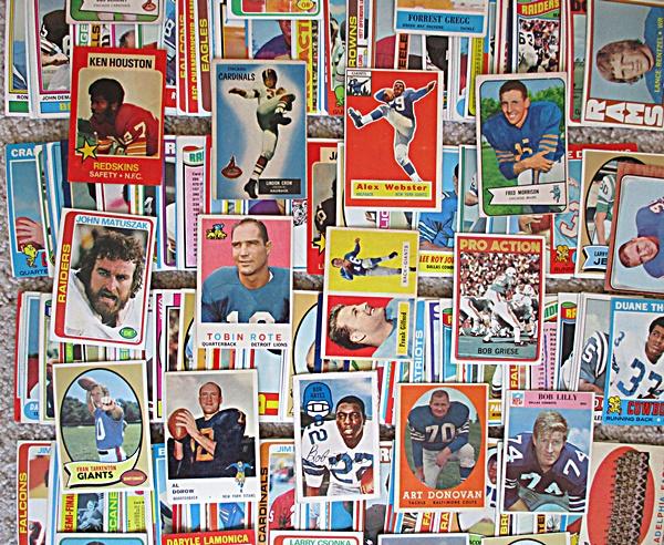 Lot Of (500+) Vintage Football Cards w/ HOFers Stars
