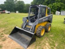 John Deere 318D Skid Steer