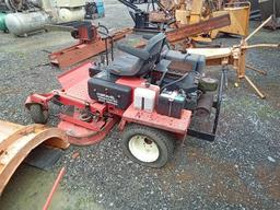 1995 GRAVLEY RIDING LAWN MOWER