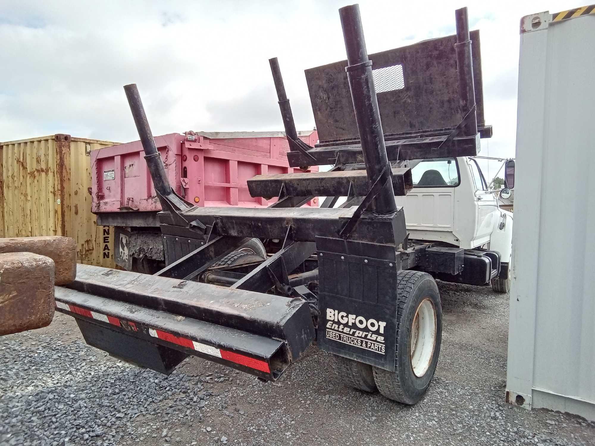 1995 FORD LOG TRUCK