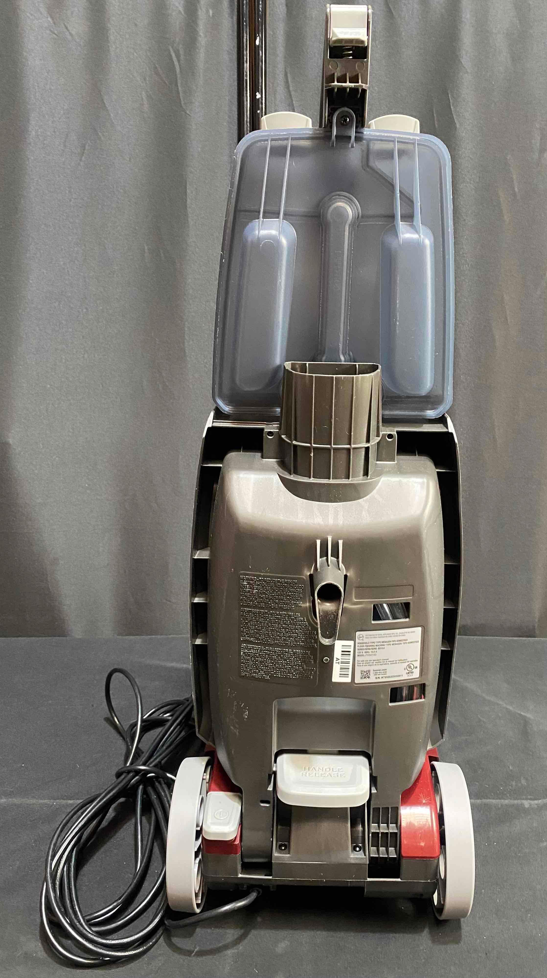 Hoover PowerScrub Deluxe Carpet Cleaner Machine