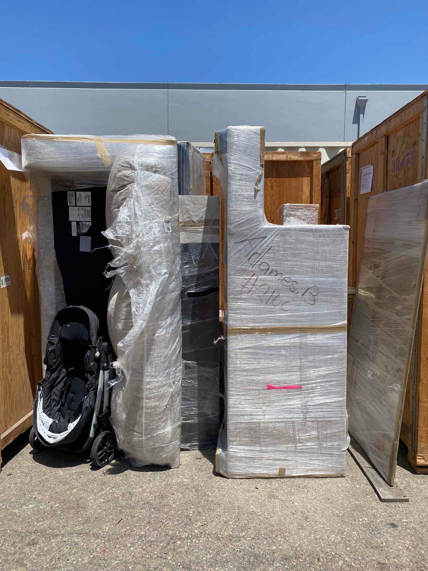 The Entire Contents Of A 7ft X5ft X7.5ft Storage Unit