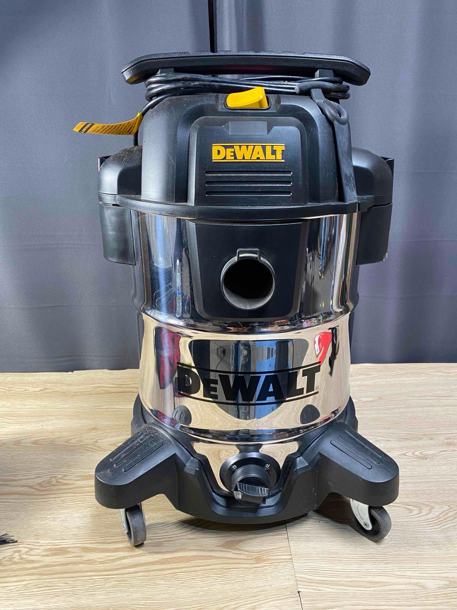 DEWALT 16-Gallons 6.5-HP Corded Wet/Dry Shop Vacuum