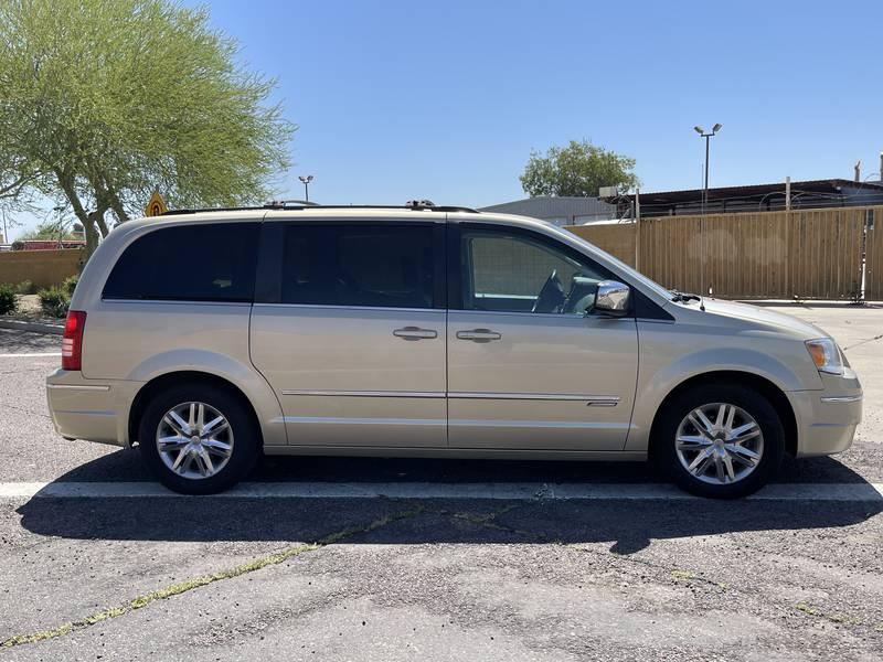 2010 Chrysler Town &#38; Country Touring 4 Door Mini Van