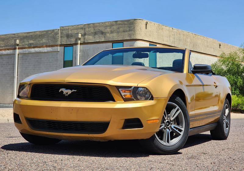 2010 Ford Mustang V6 2 Door Convertible