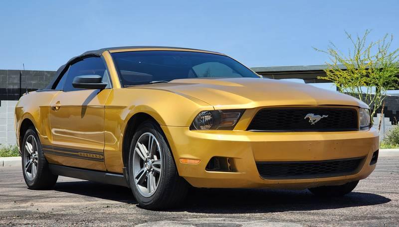 2010 Ford Mustang V6 2 Door Convertible