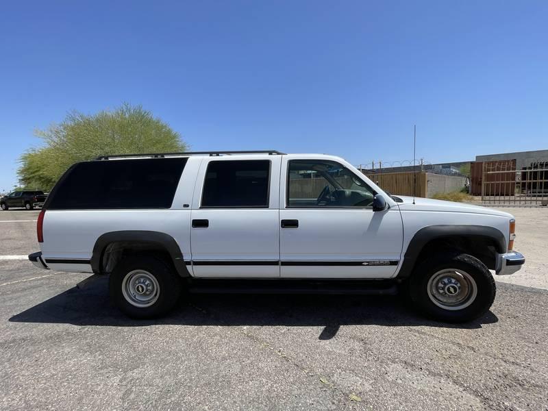 1999 Chevrolet Suburban K2500 LT 4X4 454 Vortec 4 Door SUV