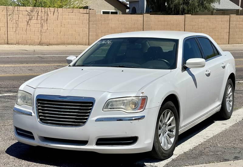 2011 Chrysler 300 4 Door Sedan