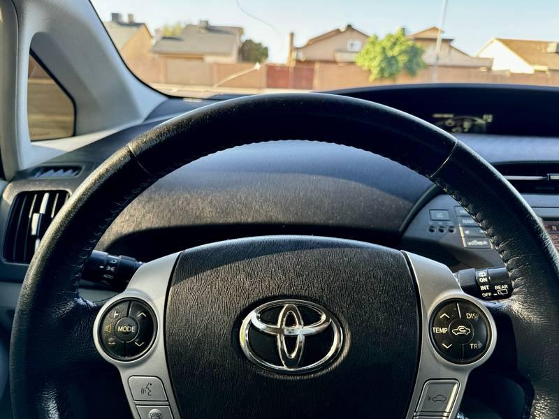 2012 Toyota Prius Five 4 Door Hatchback