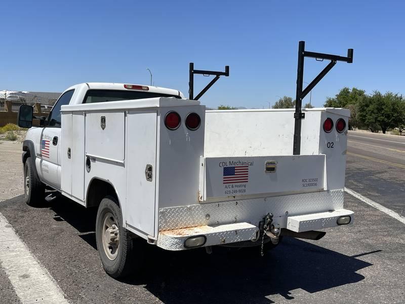 2007 Chevrolet Silverado 2500HD 2 Door Utility Truck