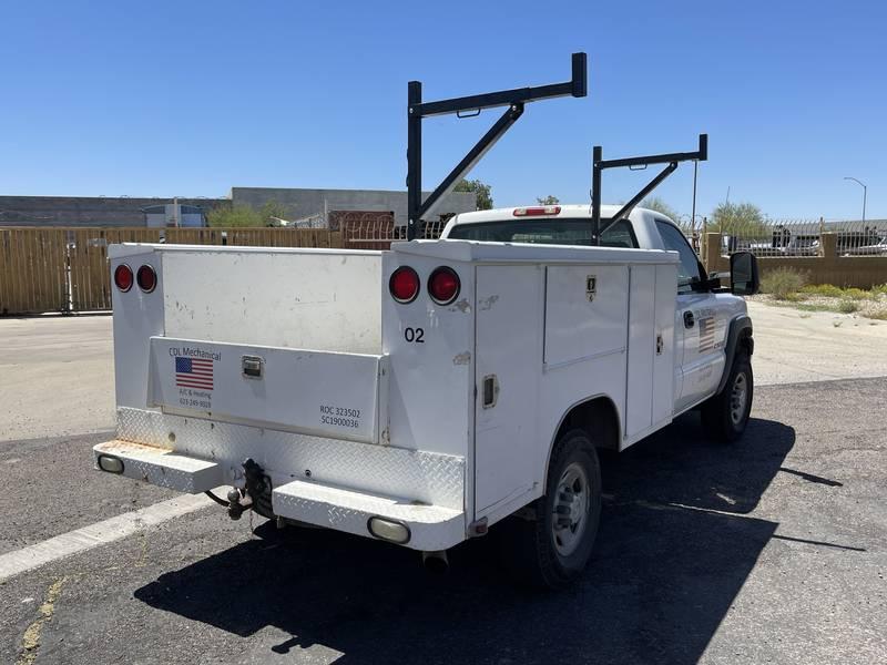 2007 Chevrolet Silverado 2500HD 2 Door Utility Truck