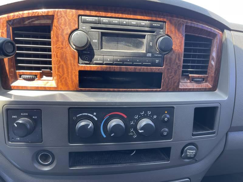 2006 Dodge Ram 3500 SLT 4X4 Cummins Turbodiesel 4 Door Crewcab Pickup Truck