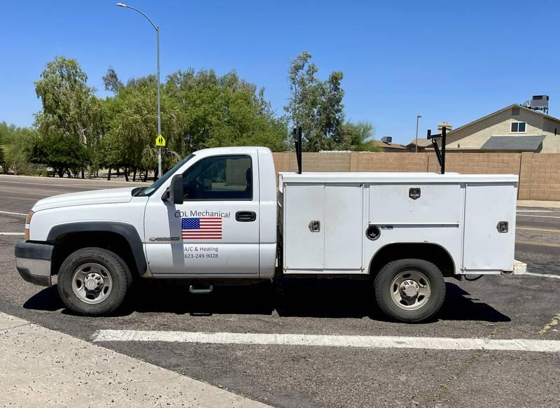 2007 Chevrolet Silverado 2500HD 2 Door Utility Truck