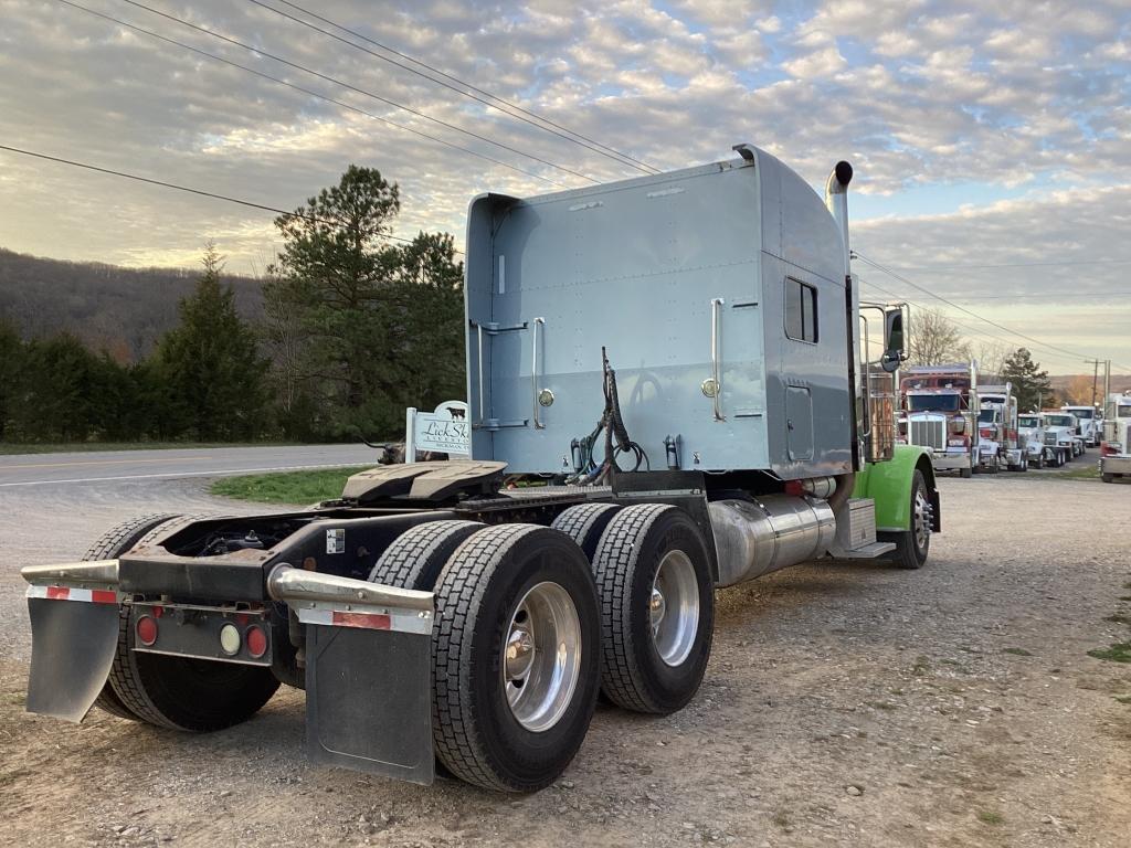 2010 PETERBILT 389 SLEEPER TRACTOR