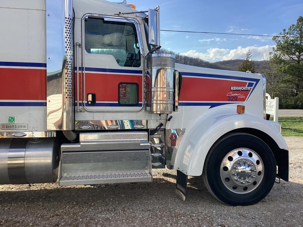 2019 KENWORTH W900 SLEEPER TRACTOR