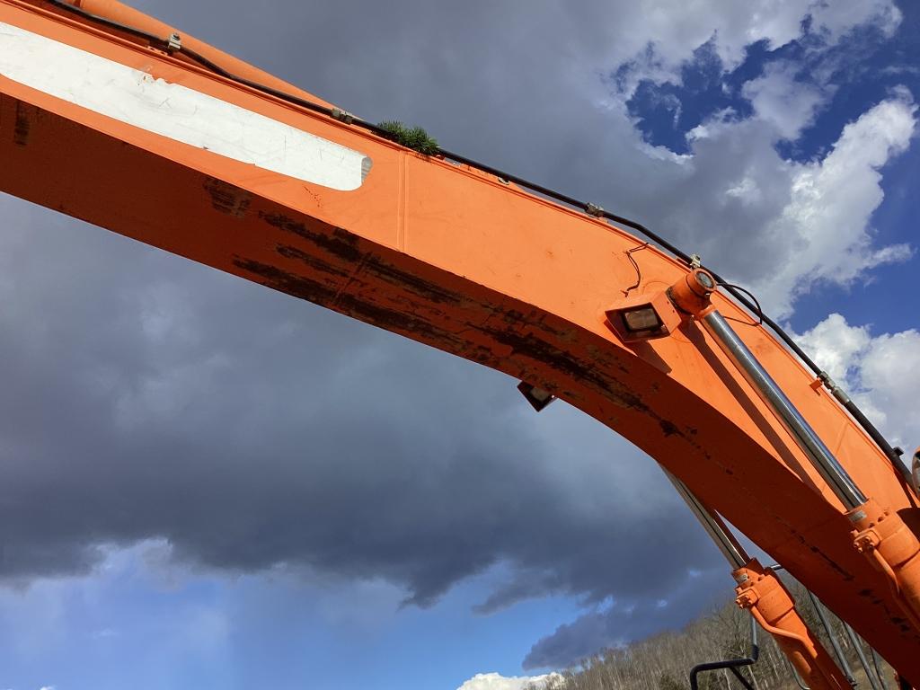 DOOSAN DX225LC TRACKHOE