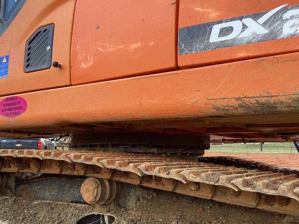 DOOSAN DX225LC TRACKHOE