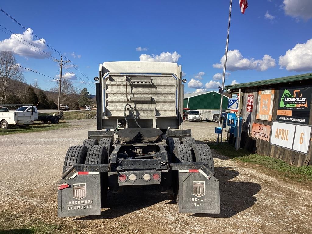 2013 KENWORTH T660 SLEEPER TRACTOR