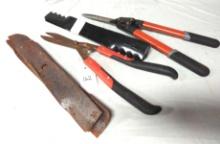 2 Hedge Timmers & Lawn Mower Blades