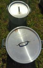 Outdoor Gourmet Cooking Pots, with strainer basket