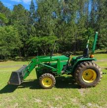 John Deere 790 4WD Tractor with John Deere 70 Loader