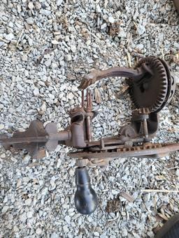 ANTIQUE CAST IRON PEELER